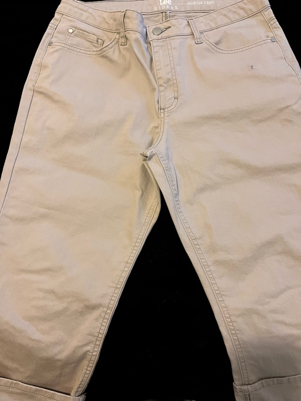 Lee Riders Midrise Capri in Light Tan
